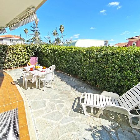 Casa Vacanze Stelle Marine Santo Stefano al Mare Exterior foto