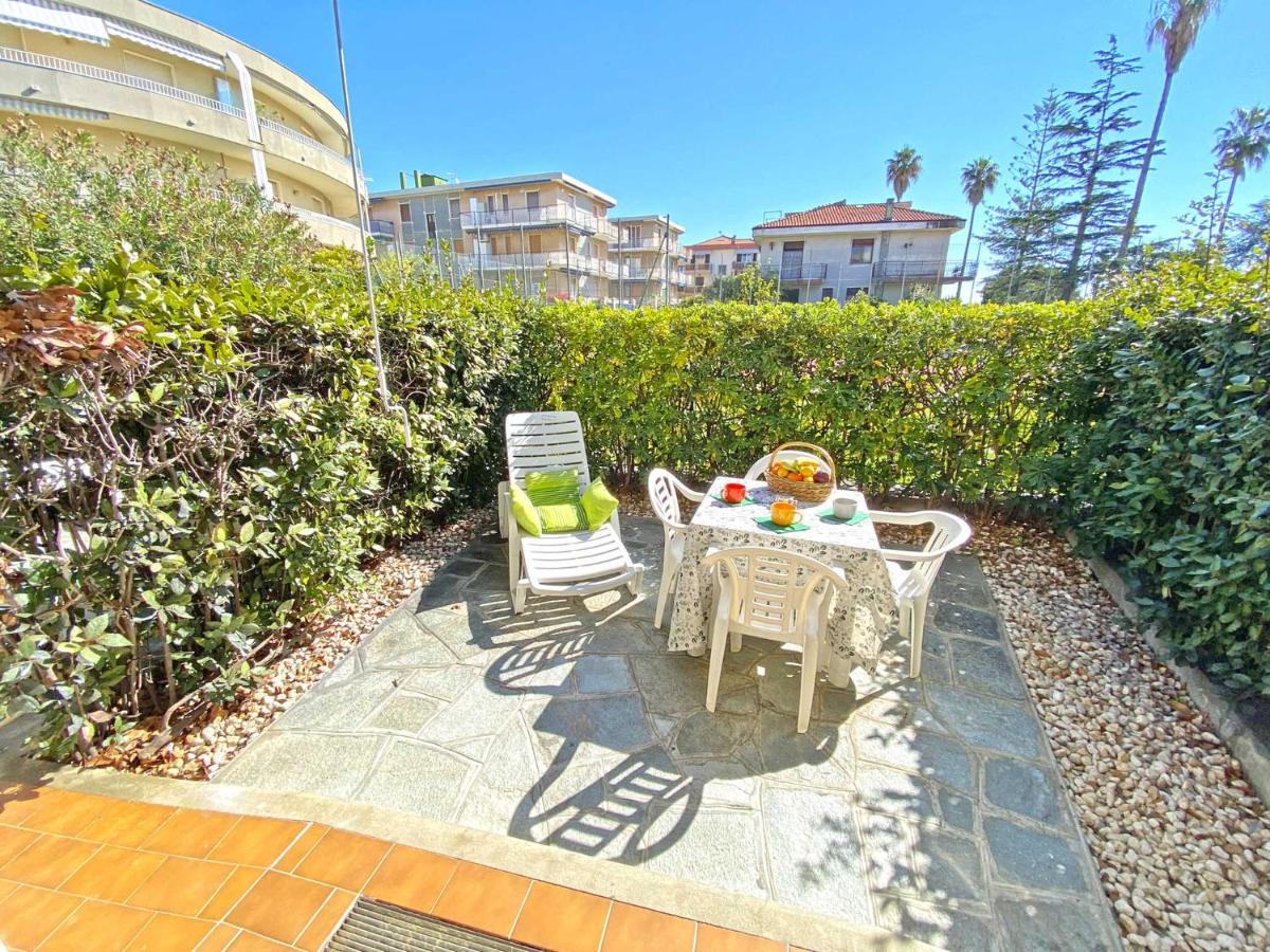 Casa Vacanze Stelle Marine Santo Stefano al Mare Exterior foto