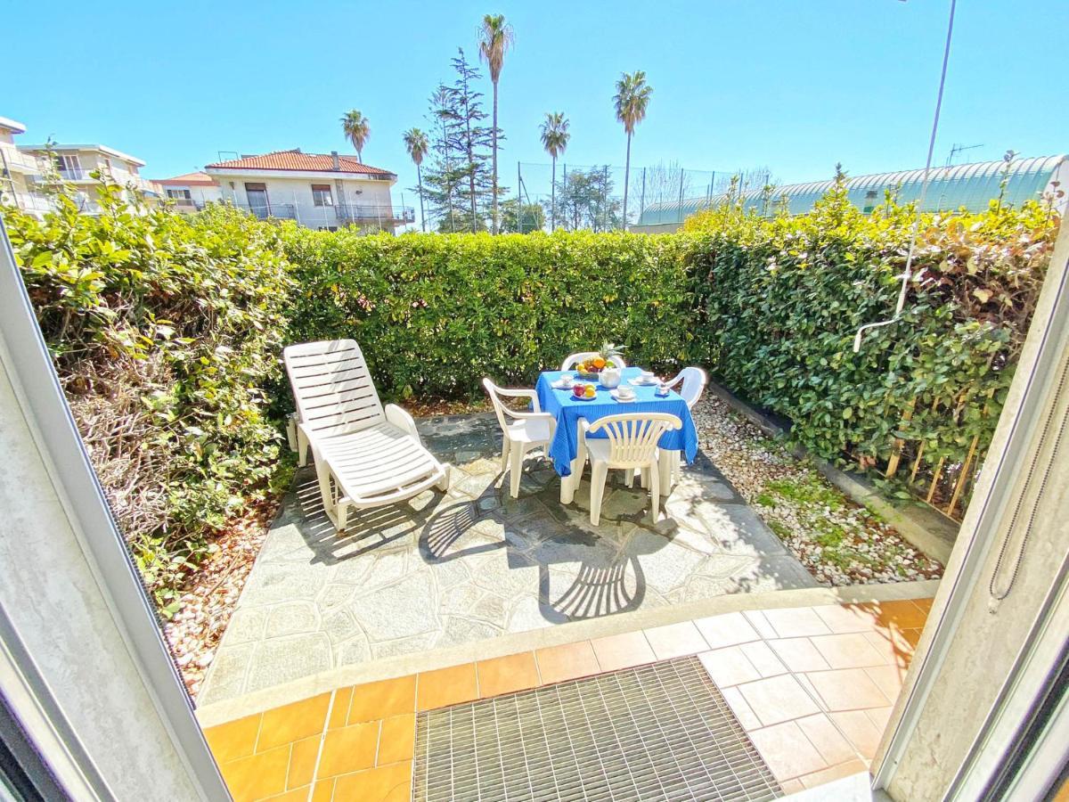 Casa Vacanze Stelle Marine Santo Stefano al Mare Exterior foto