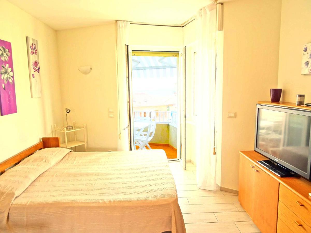 Casa Vacanze Stelle Marine Santo Stefano al Mare Exterior foto