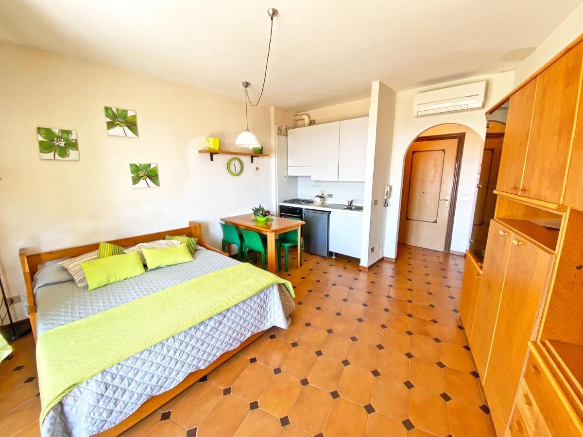 Casa Vacanze Stelle Marine Santo Stefano al Mare Exterior foto
