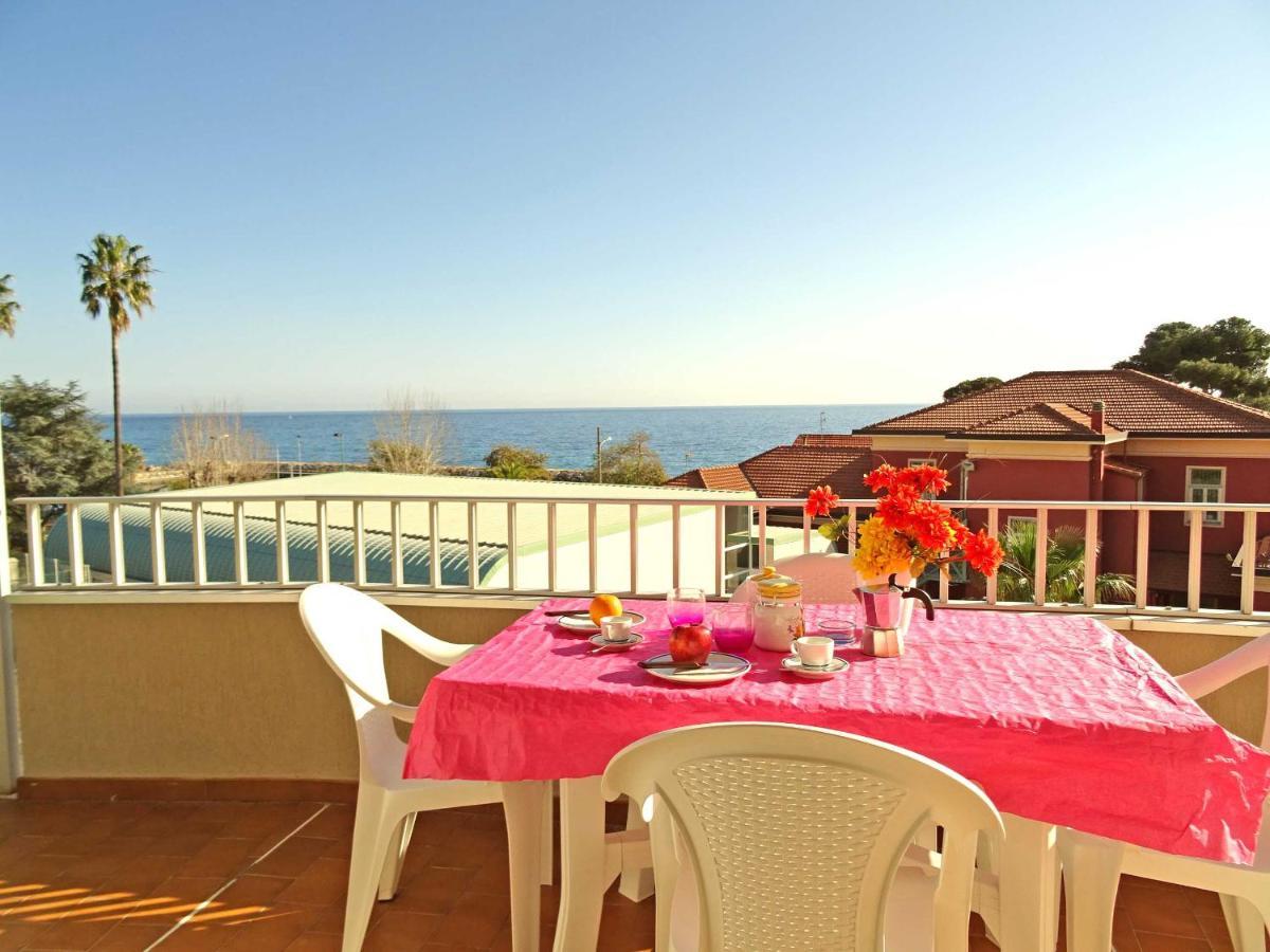 Casa Vacanze Stelle Marine Santo Stefano al Mare Exterior foto