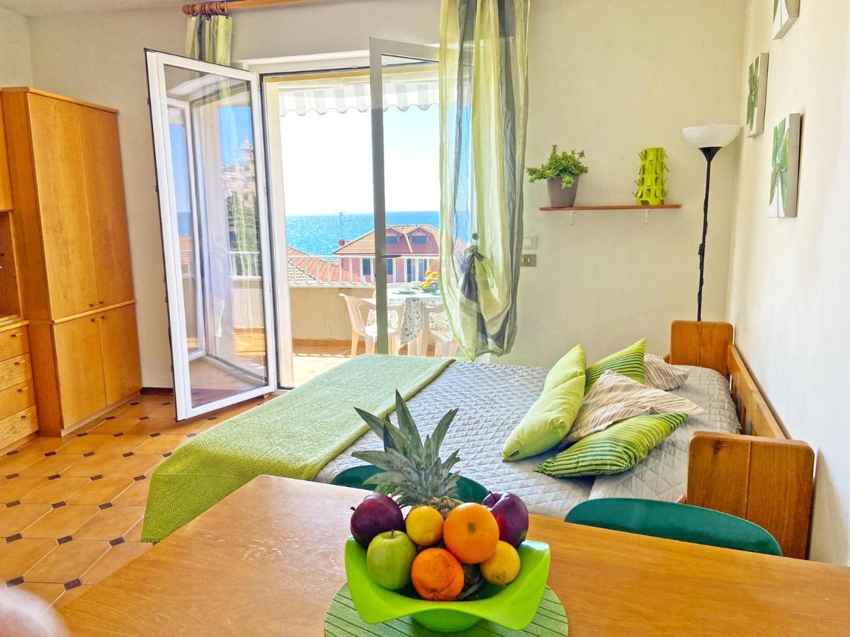 Casa Vacanze Stelle Marine Santo Stefano al Mare Exterior foto