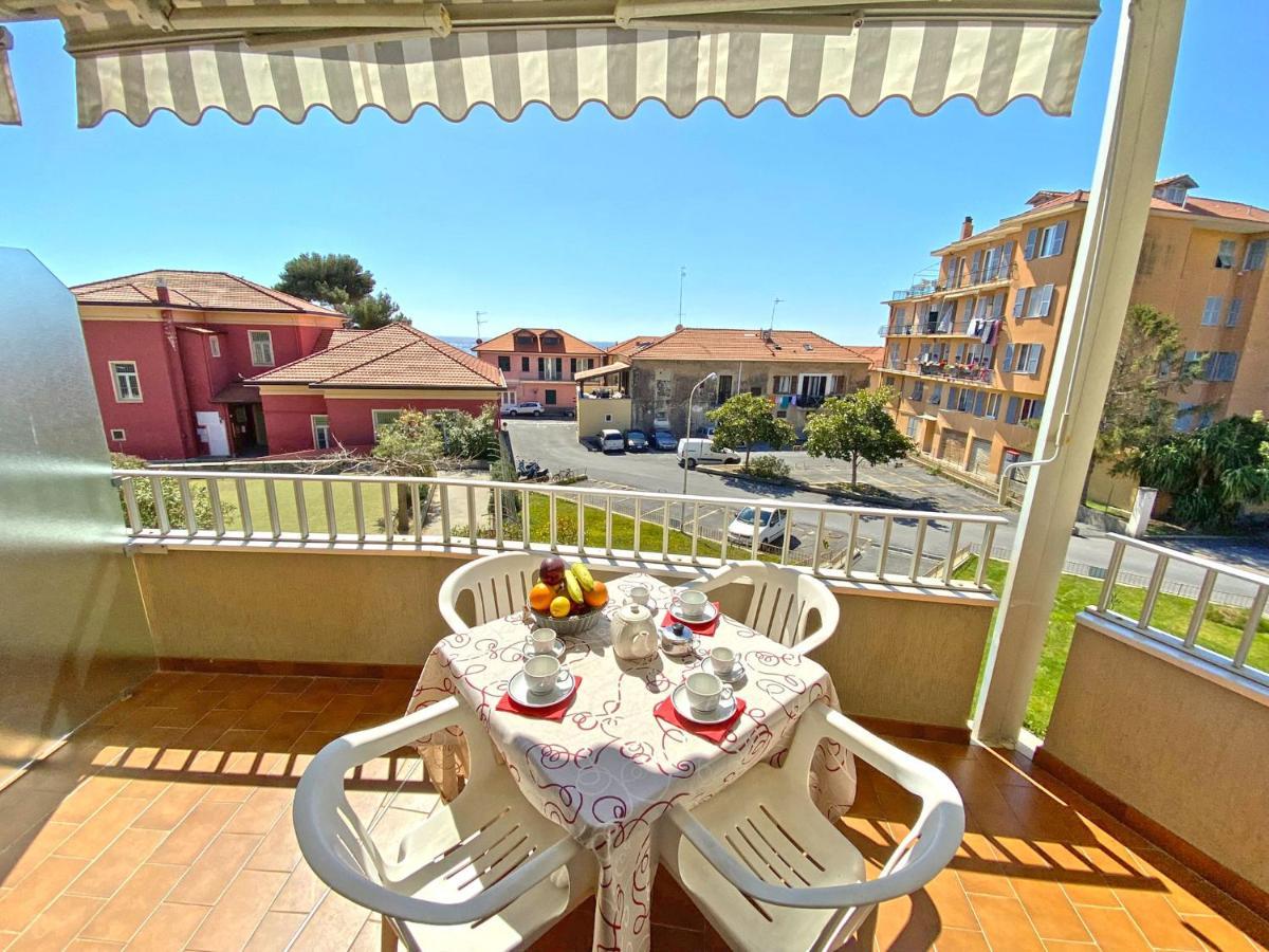 Casa Vacanze Stelle Marine Santo Stefano al Mare Exterior foto