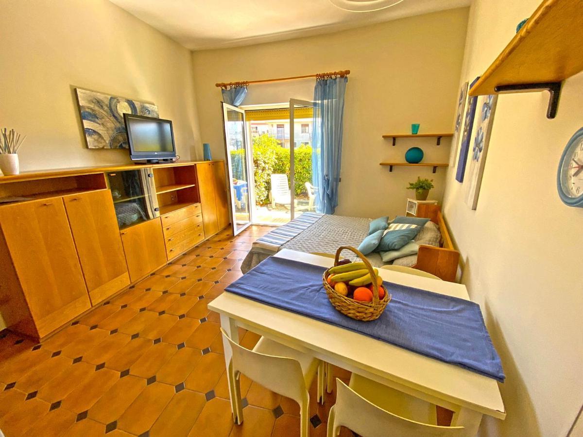Casa Vacanze Stelle Marine Santo Stefano al Mare Exterior foto