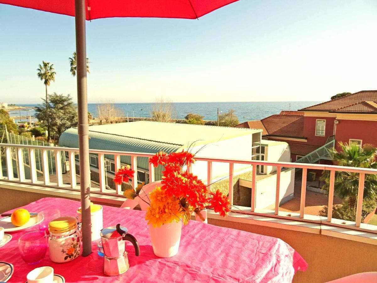 Casa Vacanze Stelle Marine Santo Stefano al Mare Exterior foto