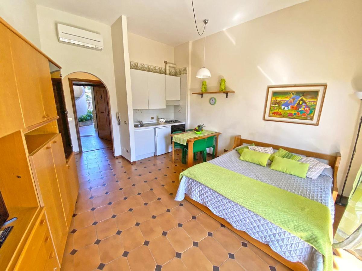 Casa Vacanze Stelle Marine Santo Stefano al Mare Exterior foto