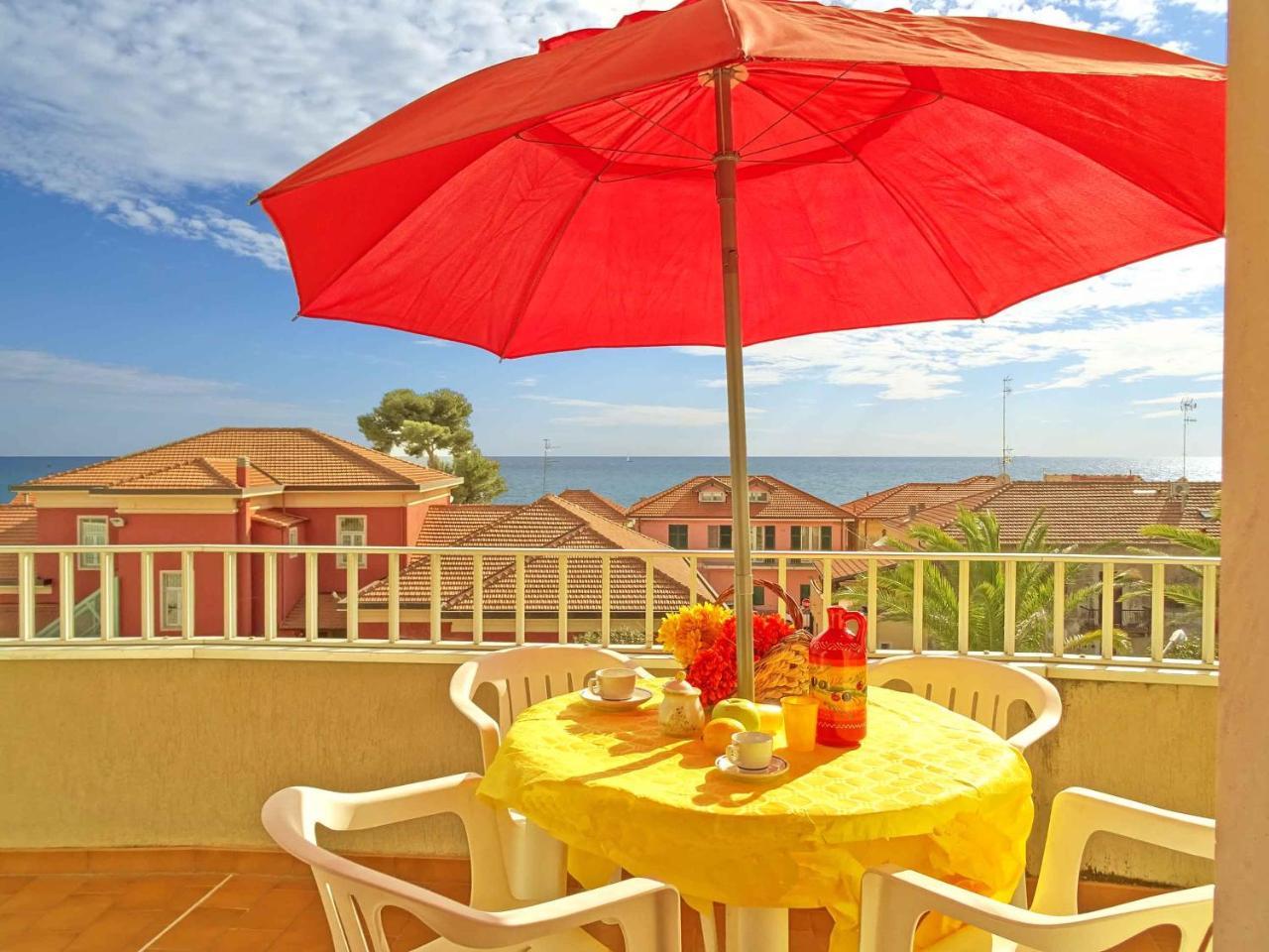 Casa Vacanze Stelle Marine Santo Stefano al Mare Exterior foto